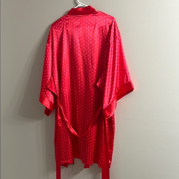 La SENZA Red Satin Robe - Picture 5 of 9